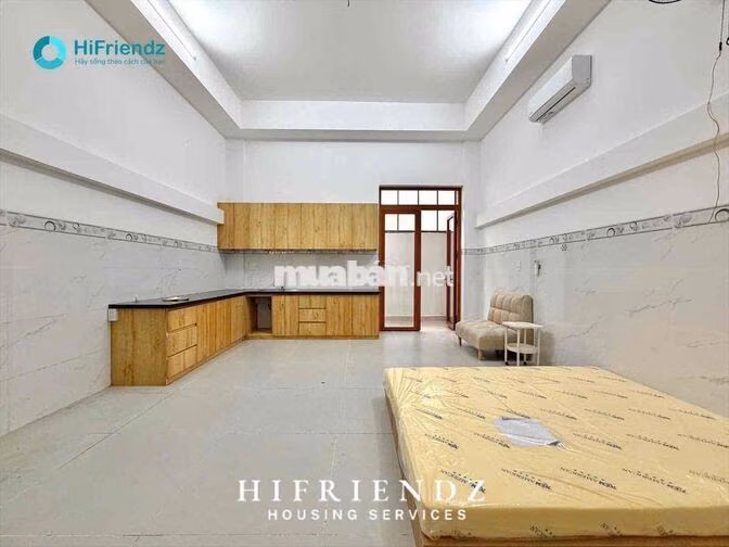 STUDIO FULL NT BANCON - NGAY BẾN XE Q8 - KẾ UEH & VHU - MỚI 100%