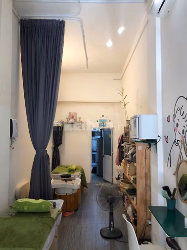 Bán nhà mặt tiền 32 Huyền Quang, Tân Định, TP.HCM (Vị trí đắc địa Q1)