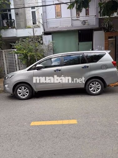 Toyota Innova 2.0E 2019 Số sàn Bạc 79 nkm