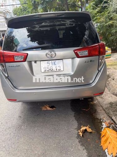 Toyota Innova 2.0E 2019 Số sàn Bạc 79 nkm