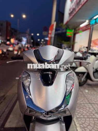 Honda SH125 CBS 2024 Bạc