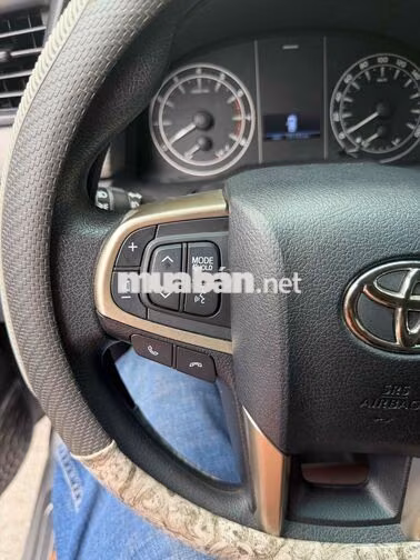 Toyota Innova 2.0E 2019 Số sàn Bạc 79 nkm