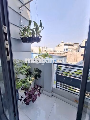 Bán Nhà hẻm Lê Thành Phương P15Q8