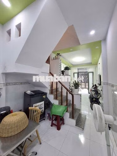 Bán Nhà hẻm Lê Thành Phương P15Q8
