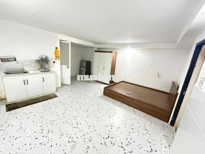 Cho Thuê Phòng Studio, Đủ Nội Thất, Rộng, Gần Đại Học Văn Lang