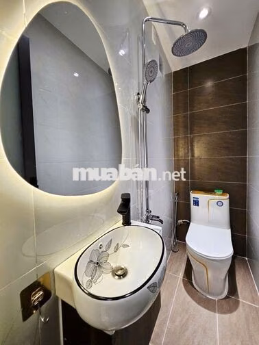 Hiếm! Bán Nhà Đường D9 Tân Phú 21m2 3PN 5WC Giá 3.48 Tỷ HXH Đỗ Cửa
