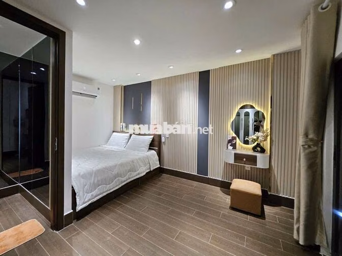Hiếm! Bán Nhà Đường D9 Tân Phú 21m2 3PN 5WC Giá 3.48 Tỷ HXH Đỗ Cửa