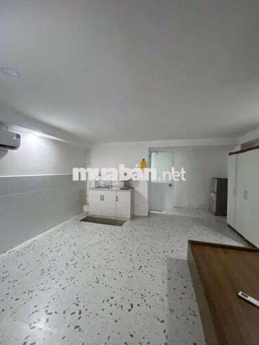 Cho Thuê Phòng Studio, Đủ Nội Thất, Rộng, Gần Đại Học Văn Lang