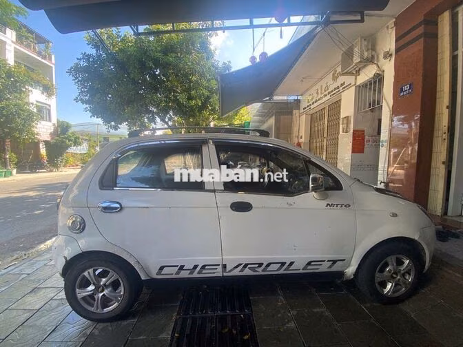 Thanh lí xe Chevrolet Trắng