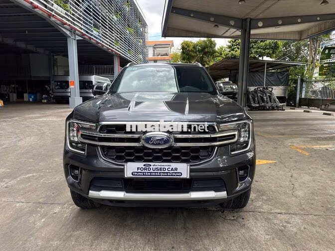 Ford Everest Titanium Xám, bảo hành 2027, vay 75%
