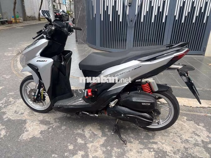 Honda Vario 125 2024 Bạc