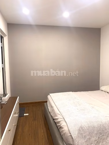Căn hộ chung cư Sky Center - Phổ Quang :2p ngủ, nội thất, 15tr5/tháng 