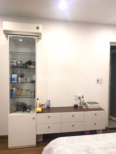 Căn hộ chung cư Sky Center - Phổ Quang :2p ngủ, nội thất, 15tr5/tháng 