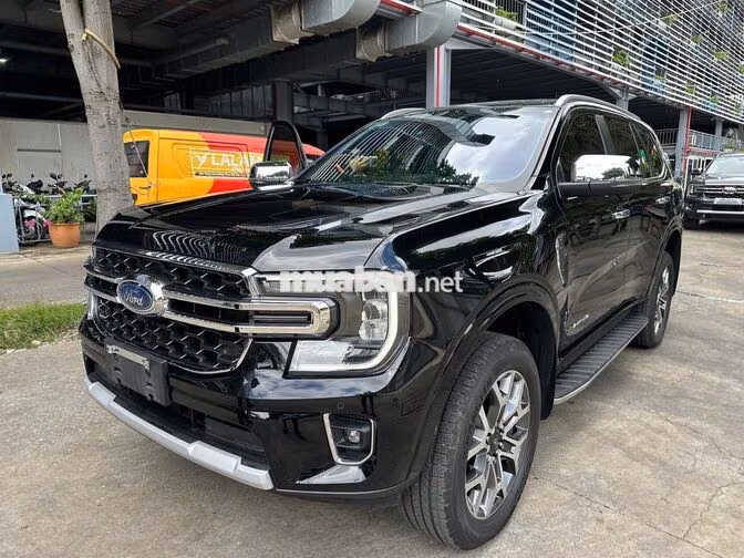 Ford Everest Titanium 2025 Đen, có hoá đơn đủ