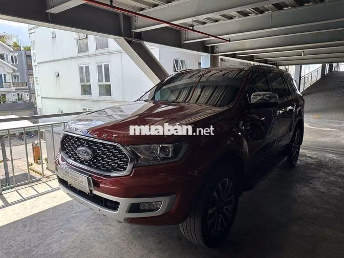 Ford Everest Titanium 2021 màu Đỏ, bảo hành 2027