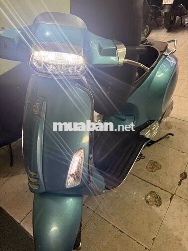 Piaggio Vespa Sprint S 150cc 3000 km Xanh