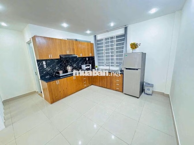 🏡  CHO THUÊ NHÀ 3 TẦNG – KHU LOSEBY, GẦN BIỂN PHẠM VĂN ĐỒNG
