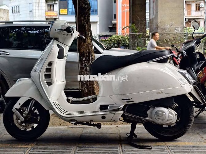Piaggio Vespa GTS 125 ECS Italy đăng ký 2015