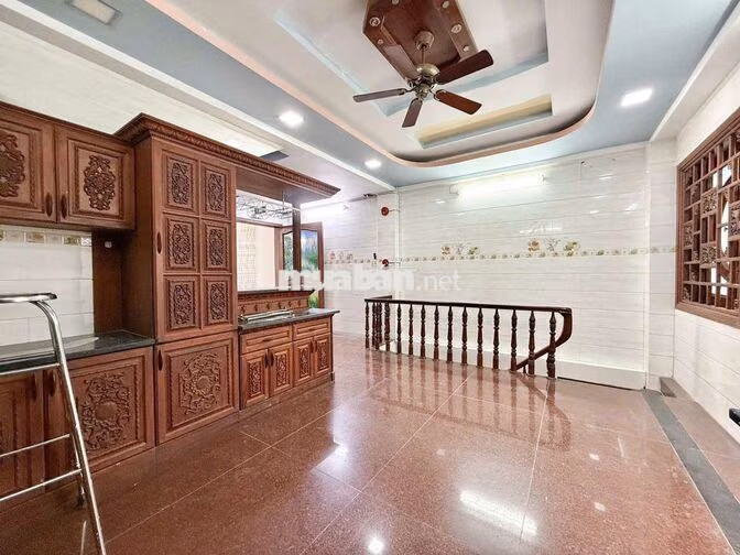 MẶT BẰNG KINH DOANH đa ngành 80m2 Có chỗ ngủ Wc riêng Giá Rẻ Bình Tân 