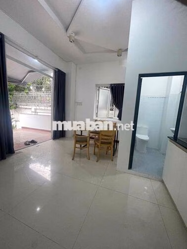 Nhà Nguyên Căn 80m2 full nội thât 2pn 1pk sân riêng rộng rãi thoải mái