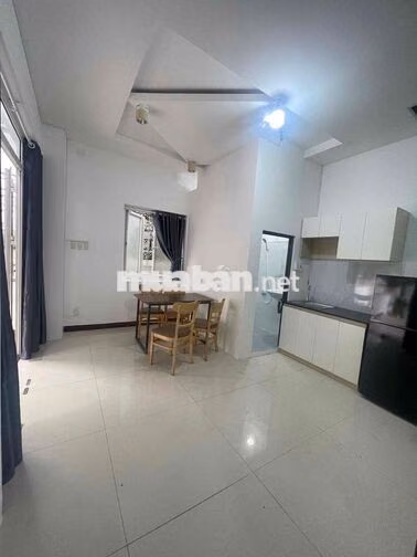 Nhà Nguyên Căn 80m2 full nội thât 2pn 1pk sân riêng rộng rãi thoải mái
