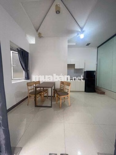 Nhà Nguyên Căn 80m2 full nội thât 2pn 1pk sân riêng rộng rãi thoải mái