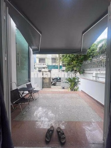 Nhà Nguyên Căn 80m2 full nội thât 2pn 1pk sân riêng rộng rãi thoải mái