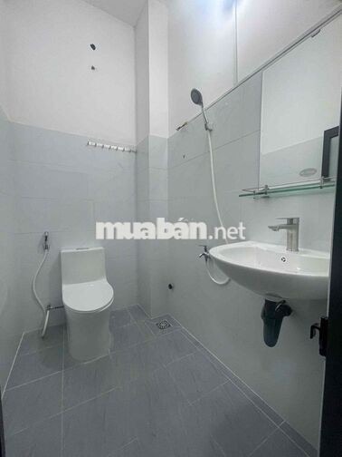 Nhà Nguyên Căn 80m2 full nội thât 2pn 1pk sân riêng rộng rãi thoải mái