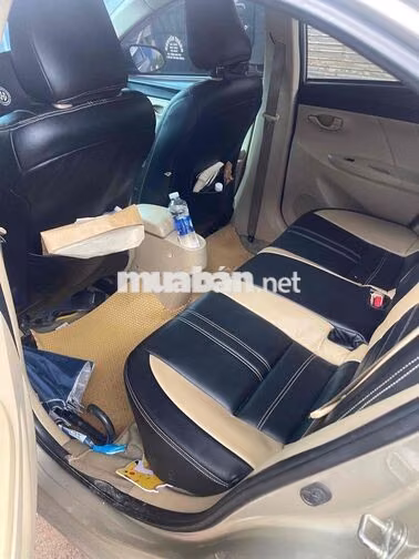 Toyota Vios 2017 Vàng cát