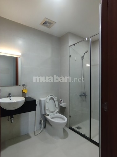 Cho Thuê CH MT Bến Vân Đồn, 80m2, NT đẹp, Thoáng, Nội thất sang