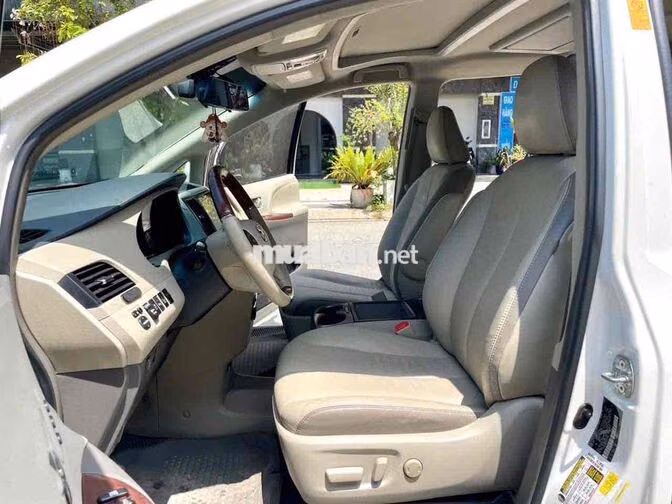 Toyota Sienna Limited AWD 2013 Trắng 65000 km