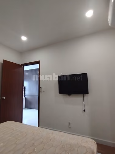 Cho Thuê CH MT Bến Vân Đồn, 80m2, NT đẹp, Thoáng, Nội thất sang