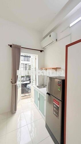 Phòng Trọ ban công Full Nội Thất ngay Đại Học Văn Lang