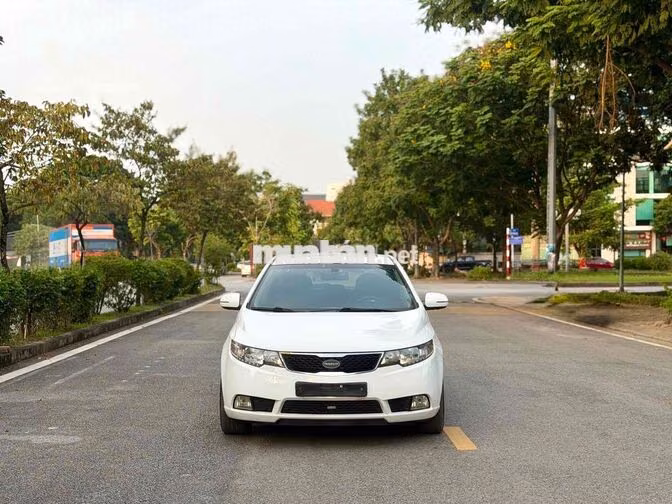 Kia Forte GDI 1.6 AT 2010 Trắng Tự động