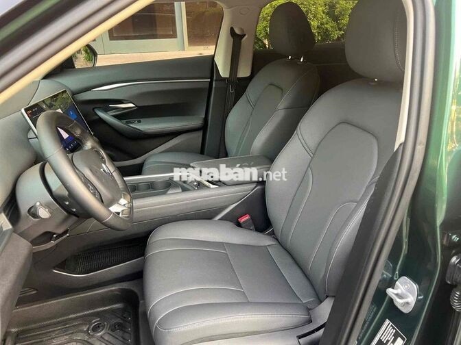 Vinfast VF7 Eco 2025 Xanh rêu 30000 km