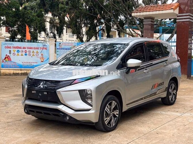 Mitsubishi Xpander 1.5 MT 2021 Bạc Số sàn