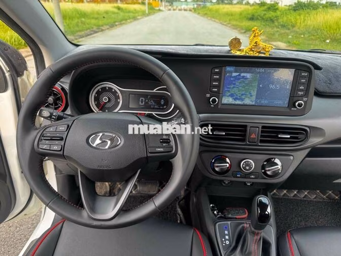 Hyundai i10 2023 Trắng