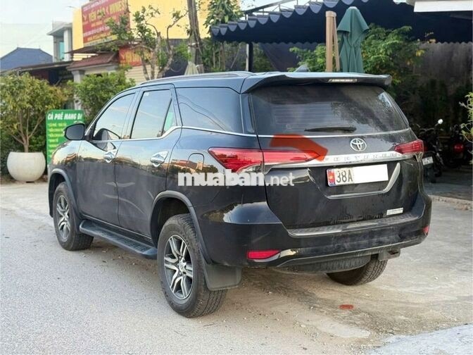 Toyota Fortuner 2.7V 4x2 AT 2019 Đen