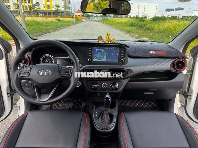 Hyundai i10 2023 Trắng