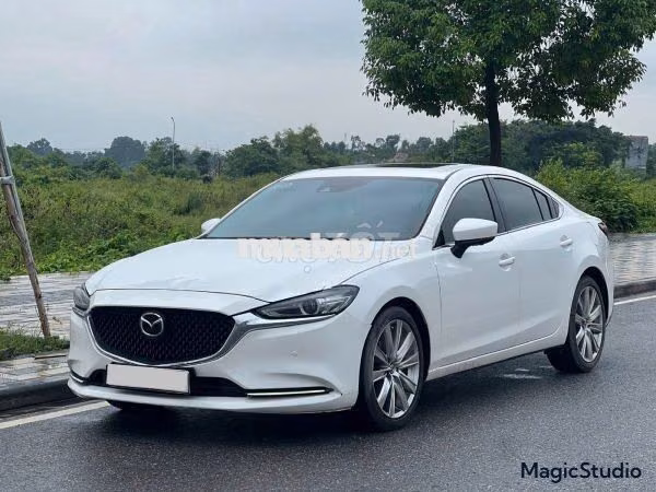 Mazda 6 Premium 2.0 AT 2024 Trắng 29000 km