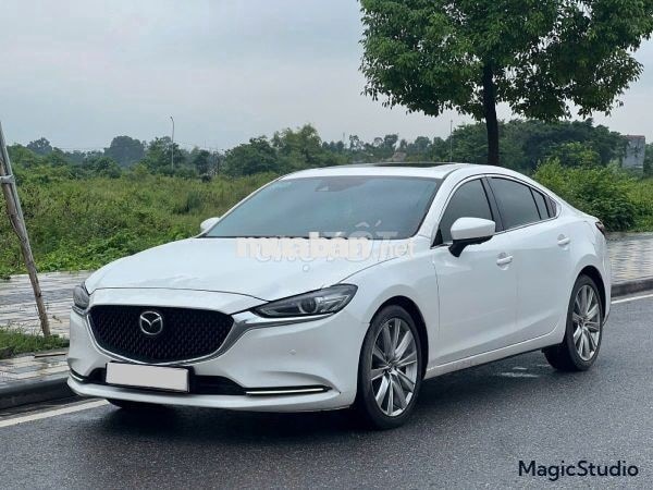 Mazda 6 Premium 2.0 AT 2024 Trắng 29000 km