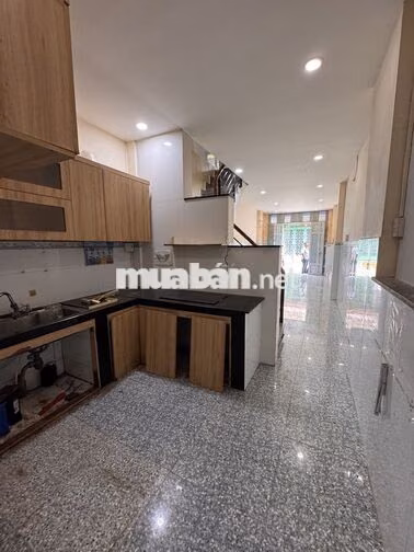 GIÁ 5 TỶ 7 BÁN NHÀ HẺM XE TẢI LẠC LONG QUÂN PHƯỜNG 3 QUẬN 11