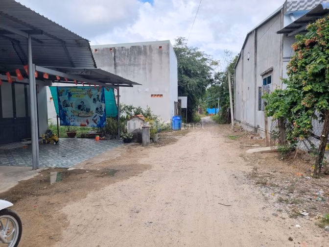 Bán nhà ngay KCN Phước Đông. 132m2 có thổ. 650tr