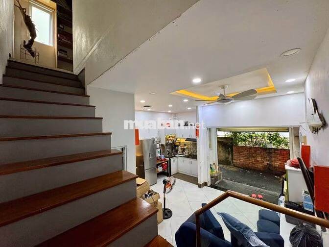 BÁN NHÀ PHƯỜNG 11 GÒ VẤP - DTCN 30M2 GIÁ 3T (THƯƠNG LƯỢNG)