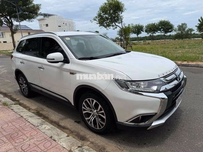 bán miíubishi oulander 7 chỗ ngồi sx 2019