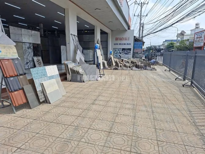 BÁN SHOWROOM NỘI THẤT góc 2 Mặt Tiền đường Trảng Bom- Đồi 61, ngay KCN