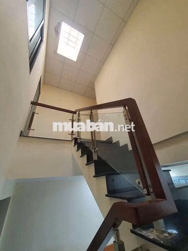 Cho thuê nhà nguyên căn full nội thất 