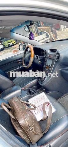 Kia Caren Số sàn 32.000 km Bạc 1 đời chủ