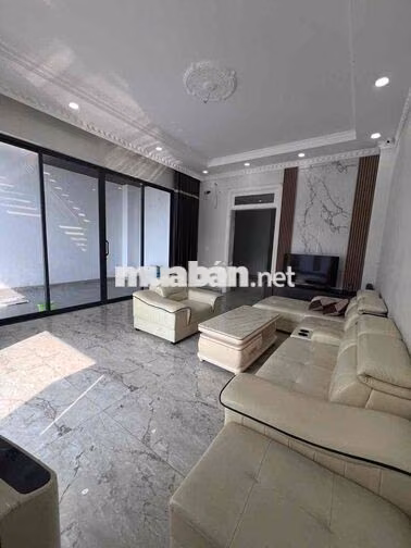 Cho Thuê Biệt Thự 4Phòng Ngủ Sân 4 Ô TÔ Gần Trung Tâm Thành Phố Mới
