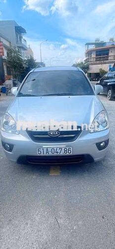 Kia Caren Số sàn 32.000 km Bạc 1 đời chủ